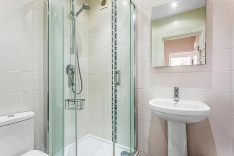 31 Copthorne Road, Leatherhead, KT22 7ED