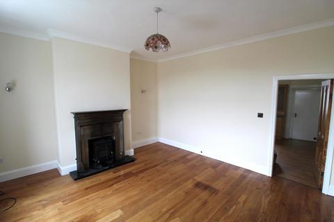2 bedroom terraced house to rent, Holcombe Road, Greenmount BL8