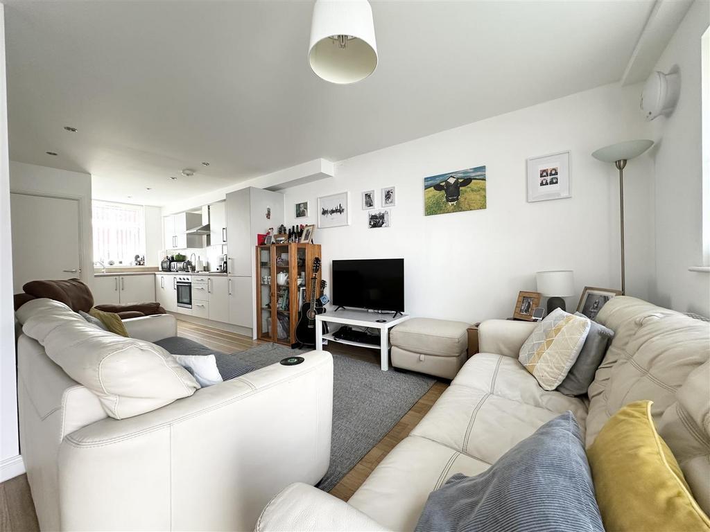 Open Plan Lounge, Dining, Kitchen