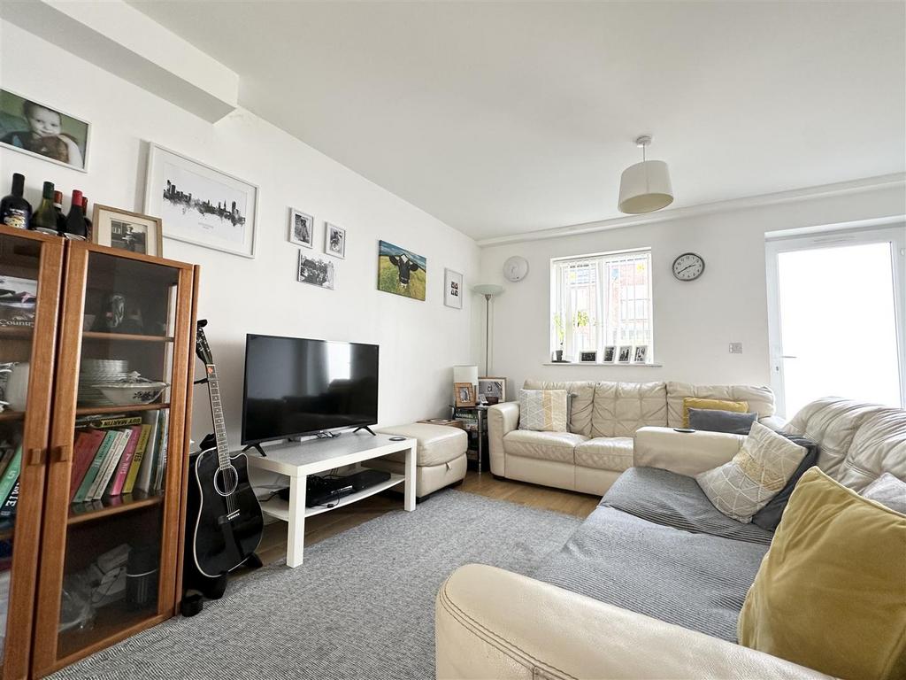Open Plan Lounge, Dining, Kitchen