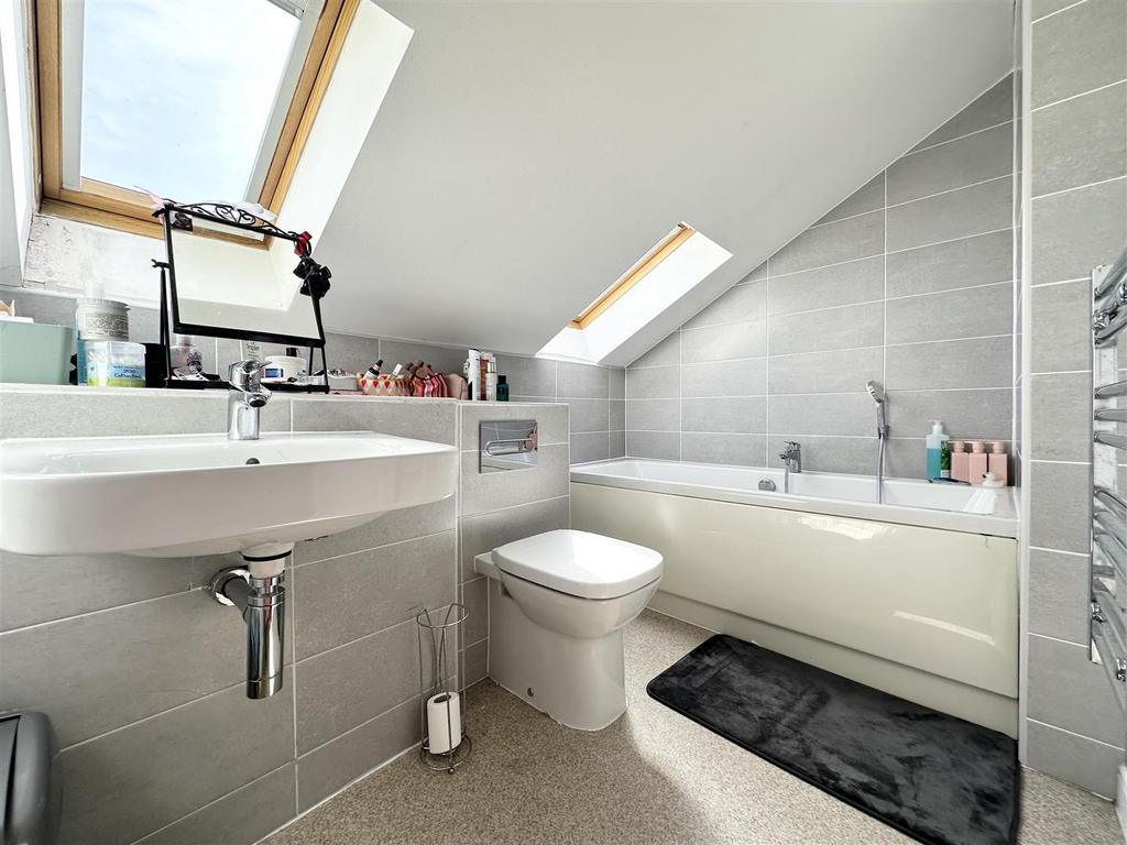 En Suite Bathroom