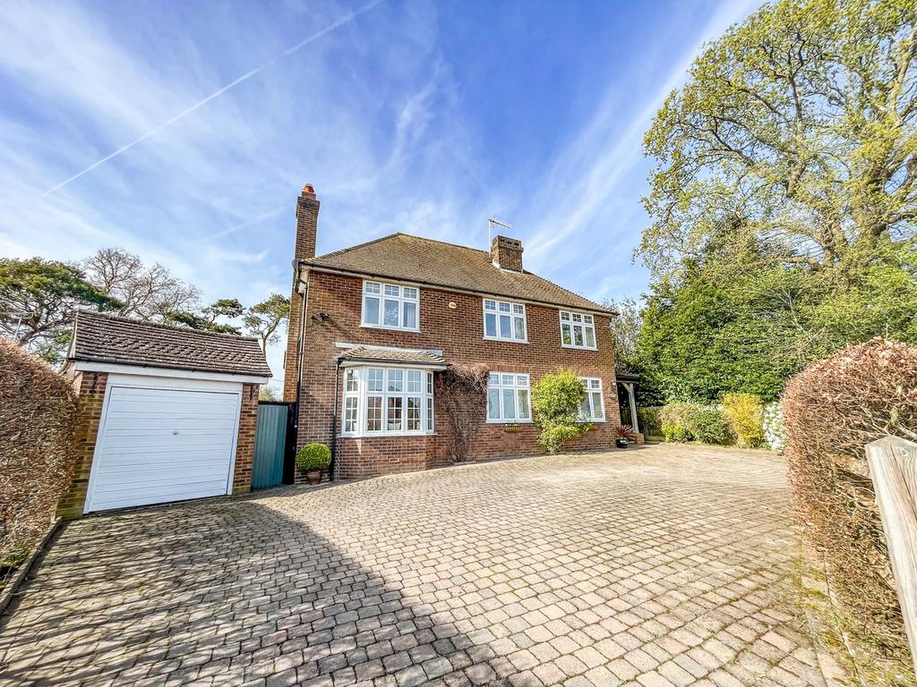 Oakhurst Road, BATTLE, TN33 4 bed detached house for sale £925,000