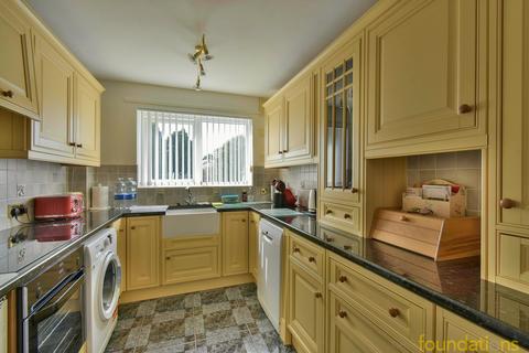 2 bedroom flat for sale, Heighton Close, Bexhill-on-Sea, TN39