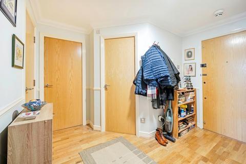 2 bedroom flat for sale, Glaisher Street, London SE8