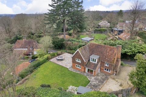 4 bedroom detached house for sale, Pains Hill, Oxted RH8