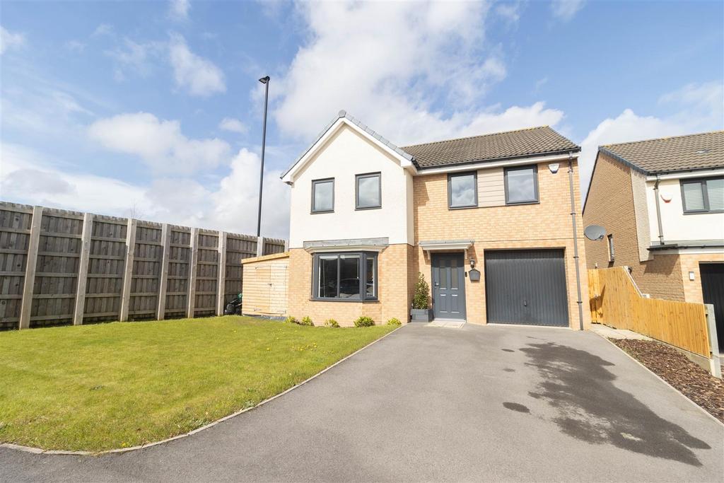 Edmund Road, Holystone, Newcastle... 4 bed detached house for sale £