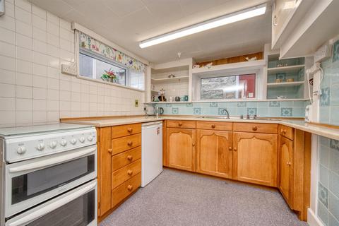 Pembroke House How Lane, Castleton, Hope Valley, S33 8WJ