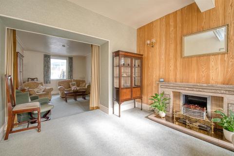 Pembroke House How Lane, Castleton, Hope Valley, S33 8WJ