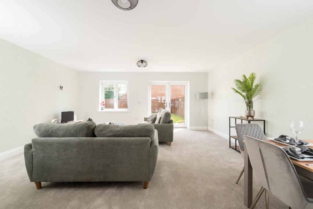 Sitting/Dining Room