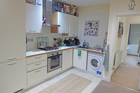 1 bedroom flat for sale, Nutfield Road, Redhill