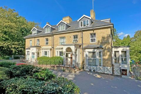 1 bedroom flat for sale, Nutfield Road, Redhill