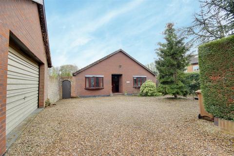 2 bedroom detached bungalow for sale, Beech Drive, Melton