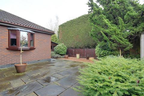 2 bedroom detached bungalow for sale, Beech Drive, Melton