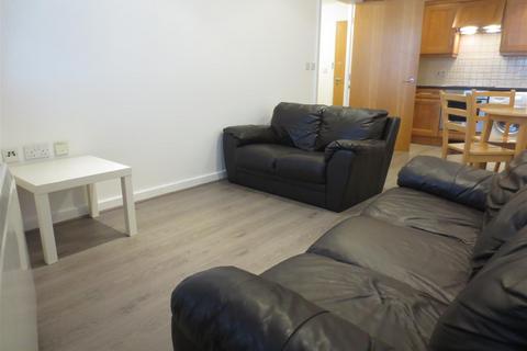 2 bedroom apartment to rent, Montana House, City Centre