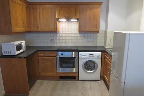 2 bedroom apartment to rent, Montana House, City Centre