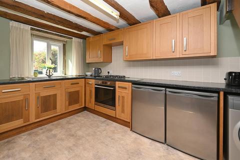 6 Burch Place, Eyam, Hope Valley, S32 5QE