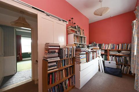 6 Burch Place, Eyam, Hope Valley, S32 5QE