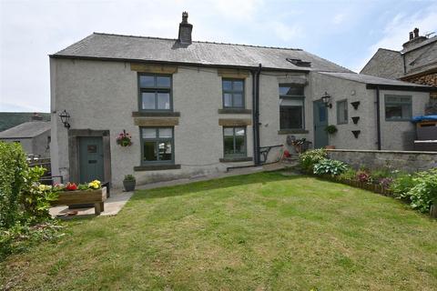 The Dialstone Hill Head, Bradwell, Hope Valley, S33 9HY