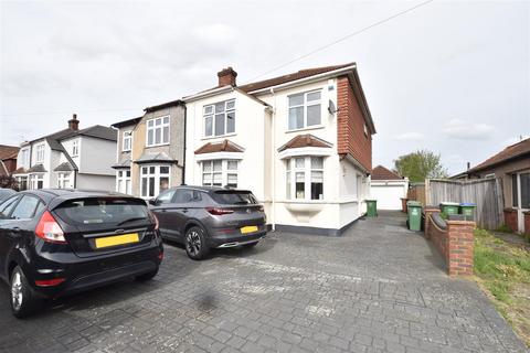 194 Brampton Road, Bexleyheath, DA7 4SY