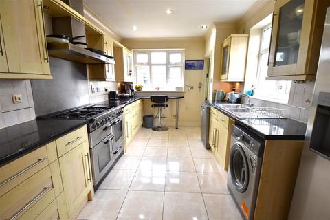 194 Brampton Road, Bexleyheath, DA7 4SY