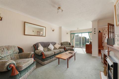 2 bedroom detached bungalow for sale, Cliffsend Road, Cliffsend, Ramsgate