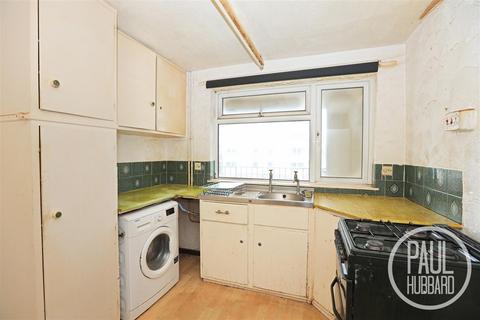 2 bedroom flat for sale, St. Peters Street, Lowestoft, NR32