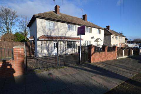3 bedroom semi-detached house to rent, Elizabeth Drive, Castleford