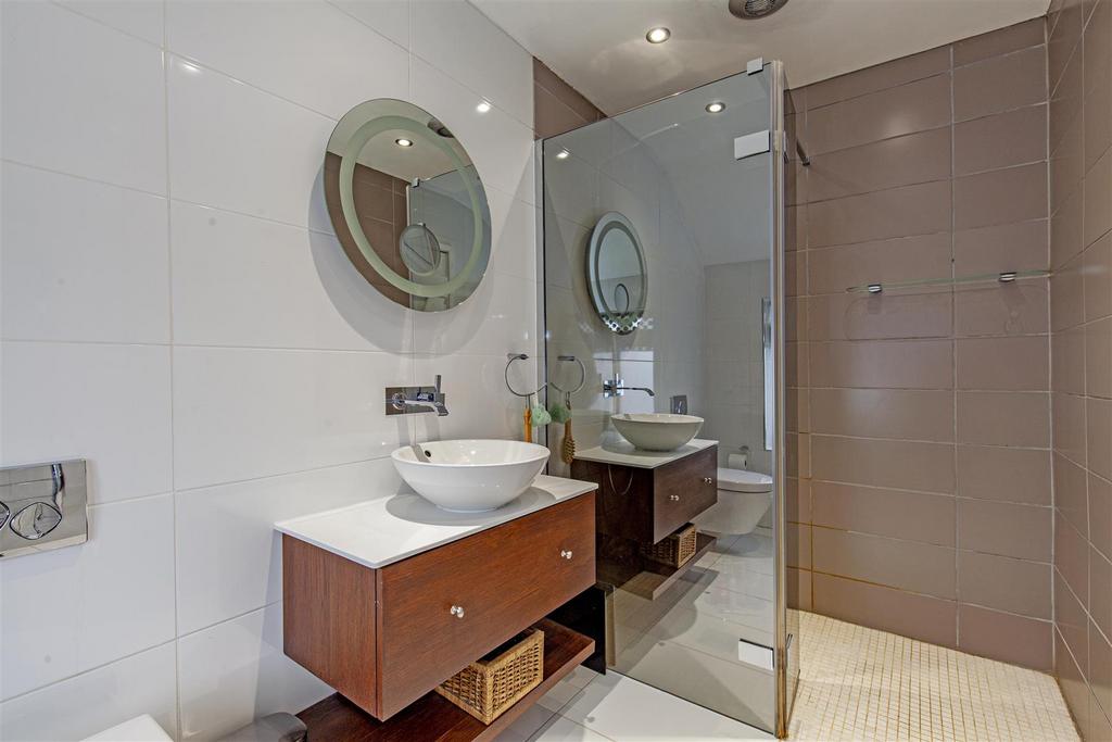 Bedroom 1 En Suite