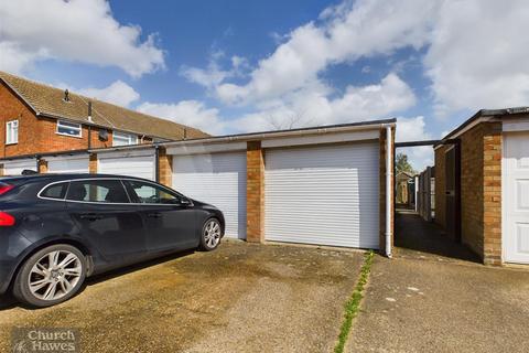 3 bedroom semi-detached house for sale, Dryden Close, Maldon