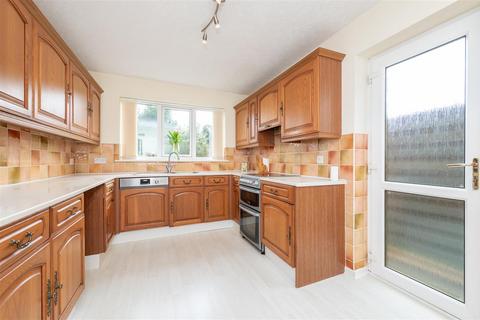 4 bedroom bungalow for sale, Corbett Road, Kidderminster