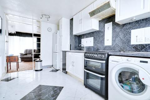 46 Foxglove Road, South Ockendon, RM15 6ET