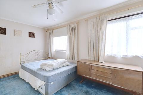46 Foxglove Road, South Ockendon, RM15 6ET