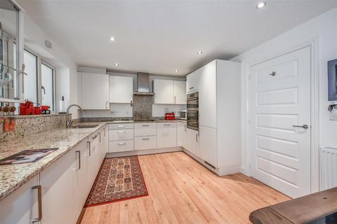 24 Bobbin Road, Andover, SP11 6WU