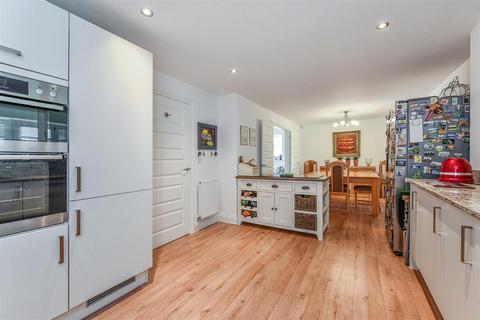 24 Bobbin Road, Andover, SP11 6WU