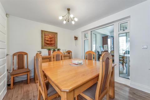 24 Bobbin Road, Andover, SP11 6WU