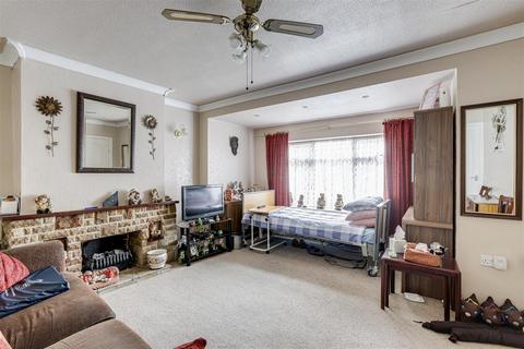 3 bedroom end of terrace house for sale, Harmston Rise, Basford NG5