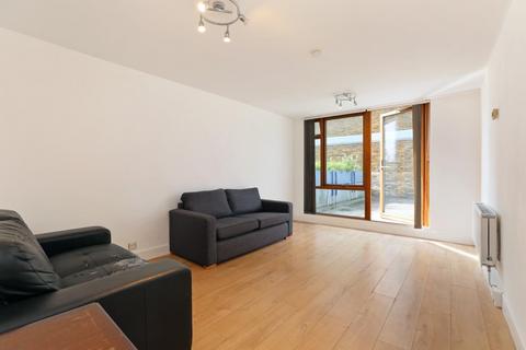 4 bedroom maisonette to rent, Lambert House, Aytoun Road, London, SW9 0UU