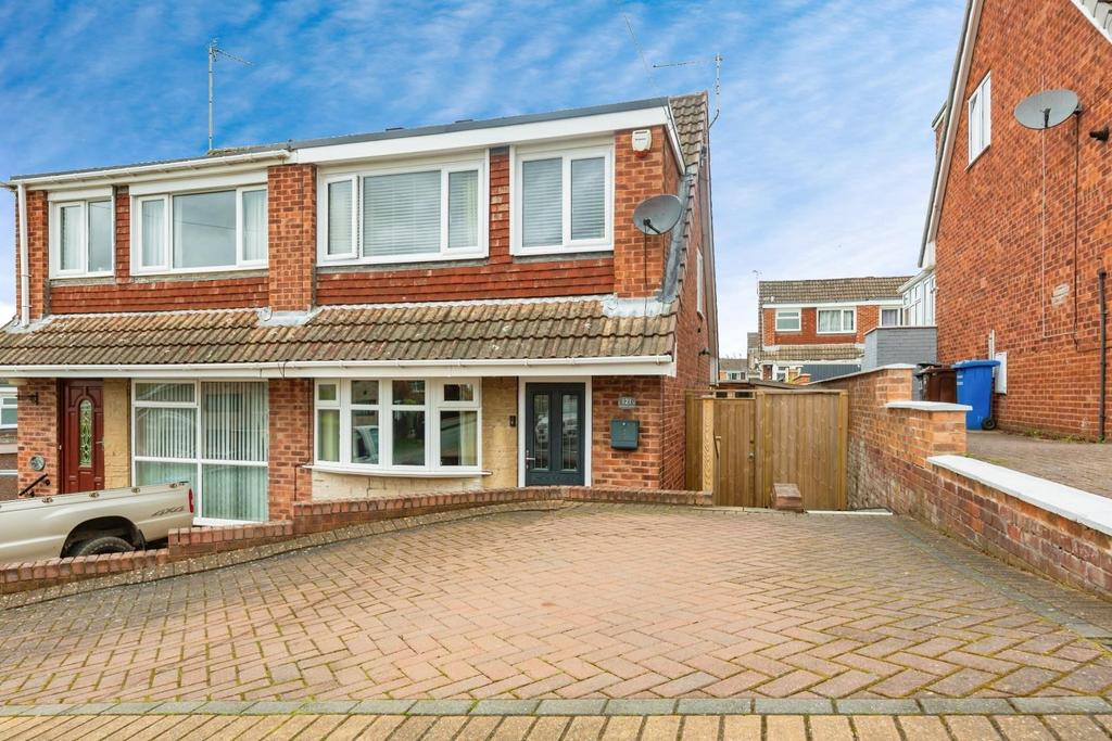 Glenwood Crescent, Chapeltown... 3 bed semidetached house for sale £230,000