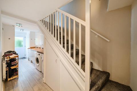 52 Long Row, Horsforth, Leeds, LS18 5AA