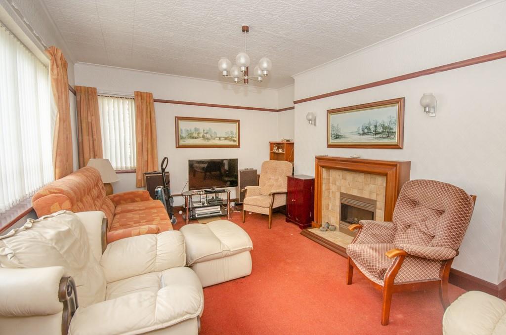 Lounge pic 2.jpg
