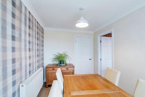 11 Cliffe Park Chase, Leeds, LS12 4XQ