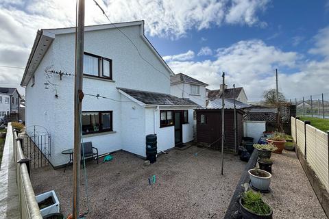 3 bedroom detached house for sale, Greenfield Terrace, Lampeter, SA48