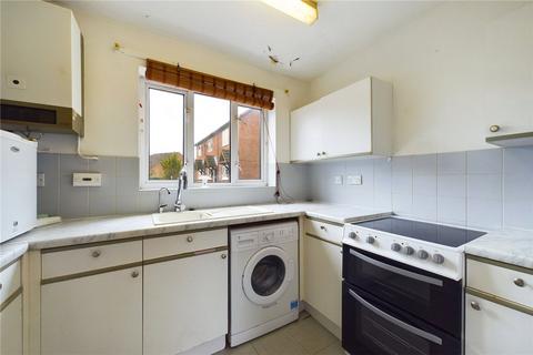 2 bedroom terraced house to rent, Falcon Fields, Tadley, Hampshire, RG26