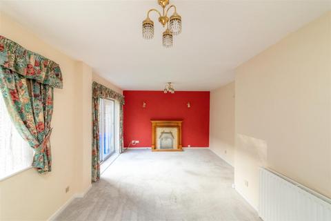 5 Five Trees Drive, Sheffield, S17 3LX