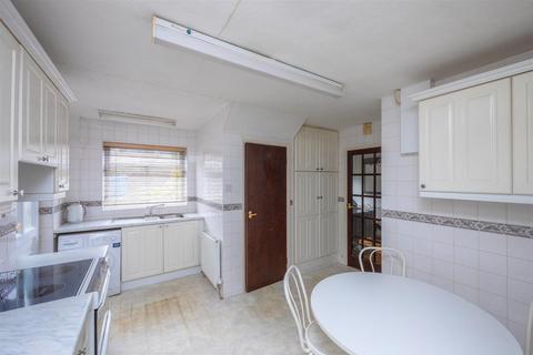 49 Meadow Head, Sheffield, S8 7UB