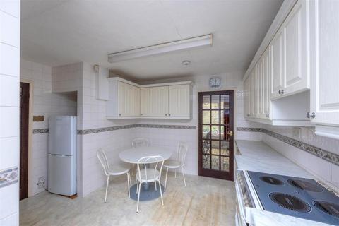 49 Meadow Head, Sheffield, S8 7UB