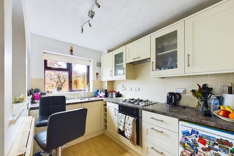 1 Campion Close, Denham, Uxbridge, UB9 5BX