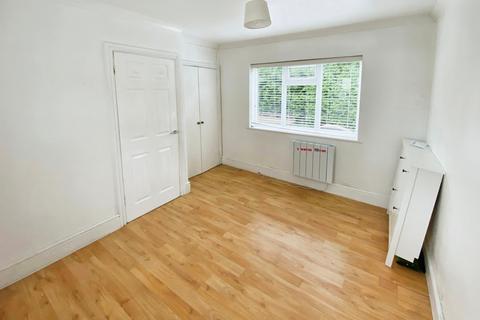 1 bedroom maisonette for sale, Lewins Way, Slough SL1