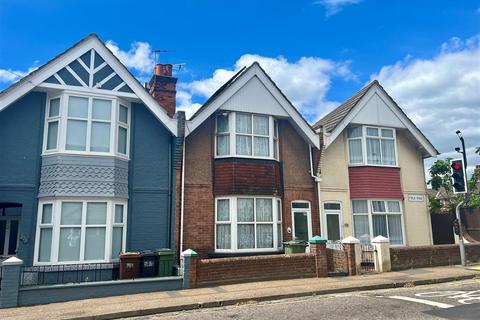 3 bedroom terraced house for sale, Firle Road, Eastbourne