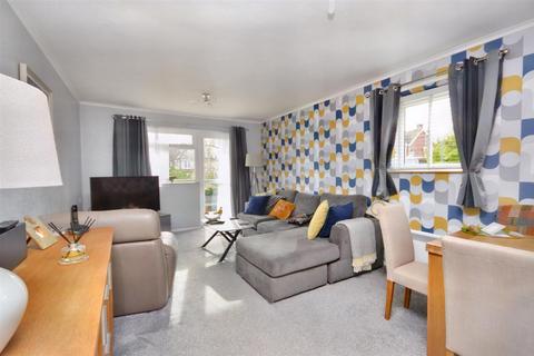 2 bedroom flat for sale, Upperton Road, Eastbourne